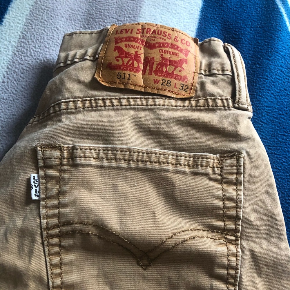 Levi’s 511 Khaki 28x32 Slim Fit